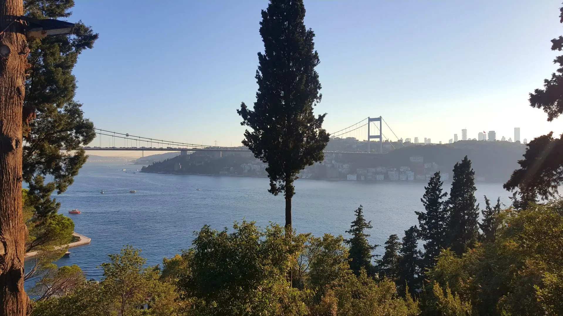 Mihrabat Korusu'ndan İstanbul Boğazı manzarası